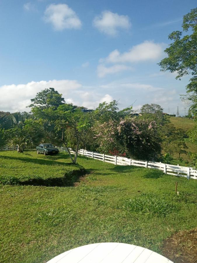 Villa Rancho De Juancho Pereira Exterior foto